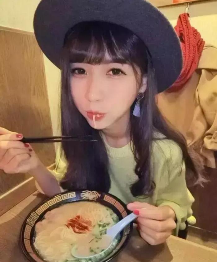 她是最美警花! 还是最美校花!一度因为网友太疯狂,关闭社交账号