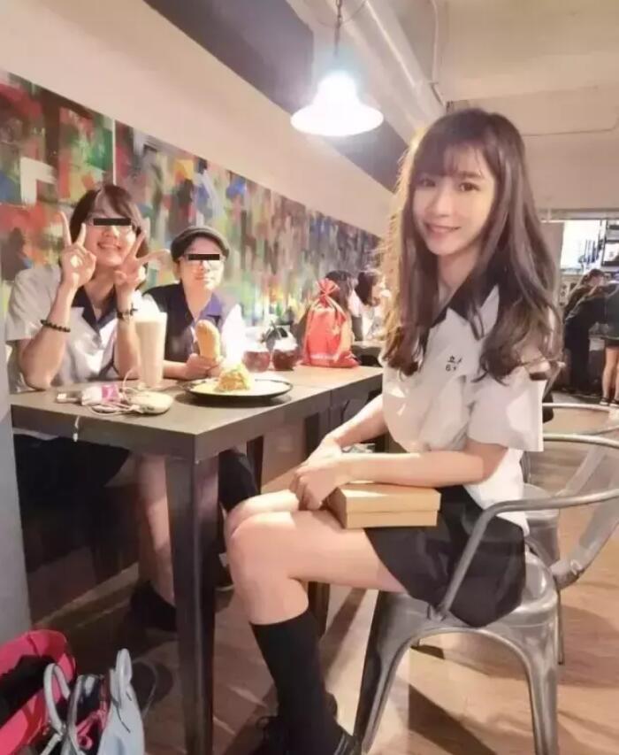 她是最美警花! 还是最美校花!一度因为网友太疯狂,关闭社交账号