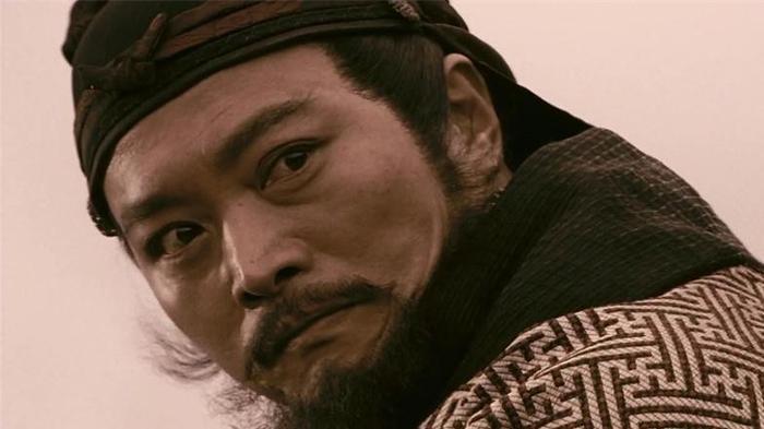 号称天下无敌的吕布，在三国演义中最少有5个对手，都没输给他