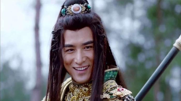 号称天下无敌的吕布，在三国演义中最少有5个对手，都没输给他