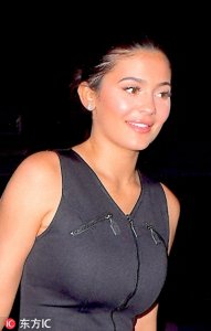 ​卡戴珊家族小妹凯莉·詹娜与黑人男友现身，21岁已做孩子妈