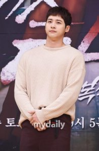 ​韩国男团B1A4成员信宇将于本月22日参军