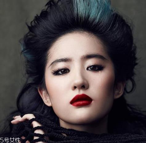 紫外光中毒妆怎么画 酷炫暗黑风中毒妆教程 紫外光中毒妆怎么画 酷炫暗黑风中毒妆教程