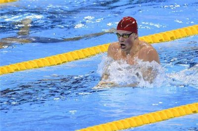 ​蛙泳膝盖内侧疼怎么办 马上停止运动