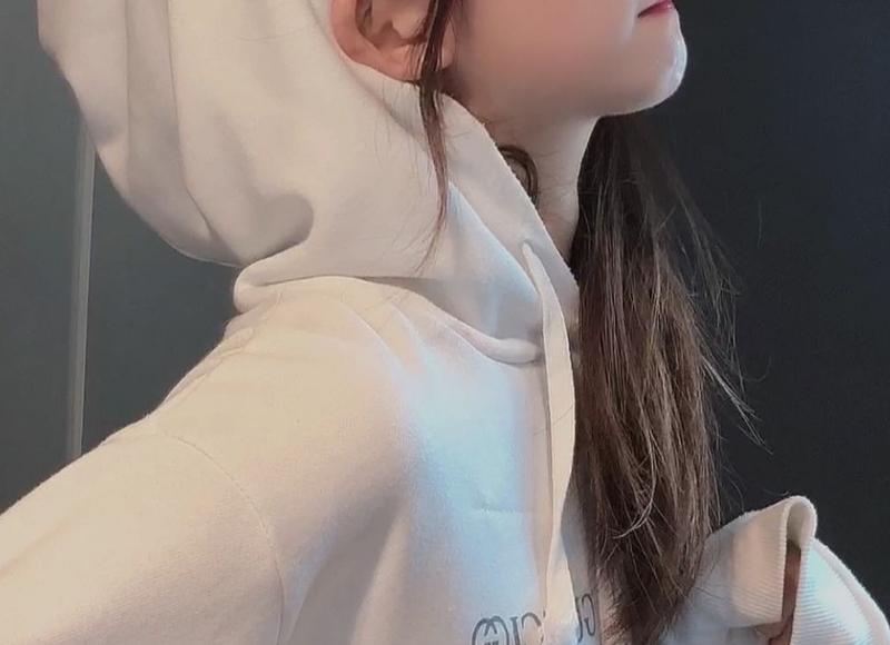 分手后还在一个公司工作怎么办呢 分手了还在一起工作怎么办