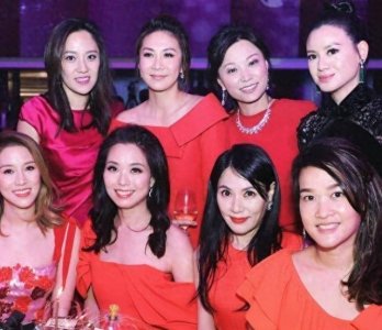 ​豪门媳妇拼生娃，徐子淇生4子奖励10个亿，郭晶晶依然是“冠军”