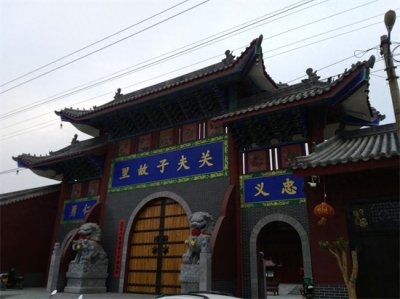 ​运城解州：张四有自建“关夫子”庙免费参观，人气旺