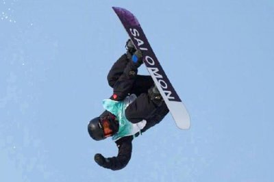 ​中国首次参加冬奥女子大跳台 荣格单板滑雪大跳台总分160