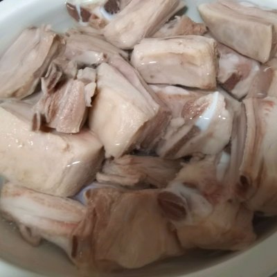 羊排的烤制方法（五步学会烤羊排干香不油腻）