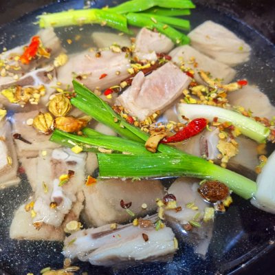 羊排的烤制方法（五步学会烤羊排干香不油腻）