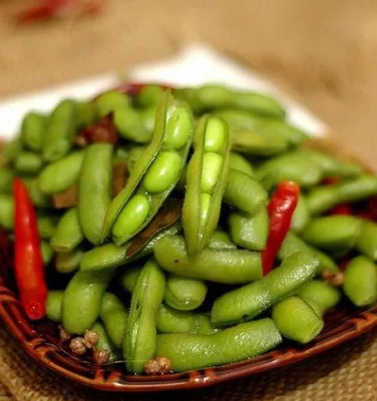 毛豆和黄豆是同一种东西吗，请问毛豆和黄豆是同一种东西吗？图1