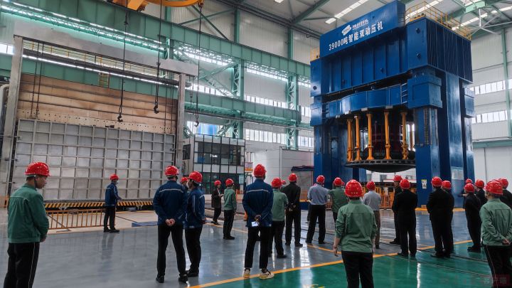 不锈钢封头生产厂家（封头之都新乡县 小小封头装备世界）