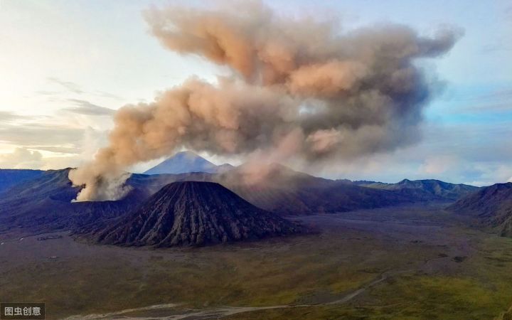 火山怎么形成（火山喷发的几个阶段文章解析）