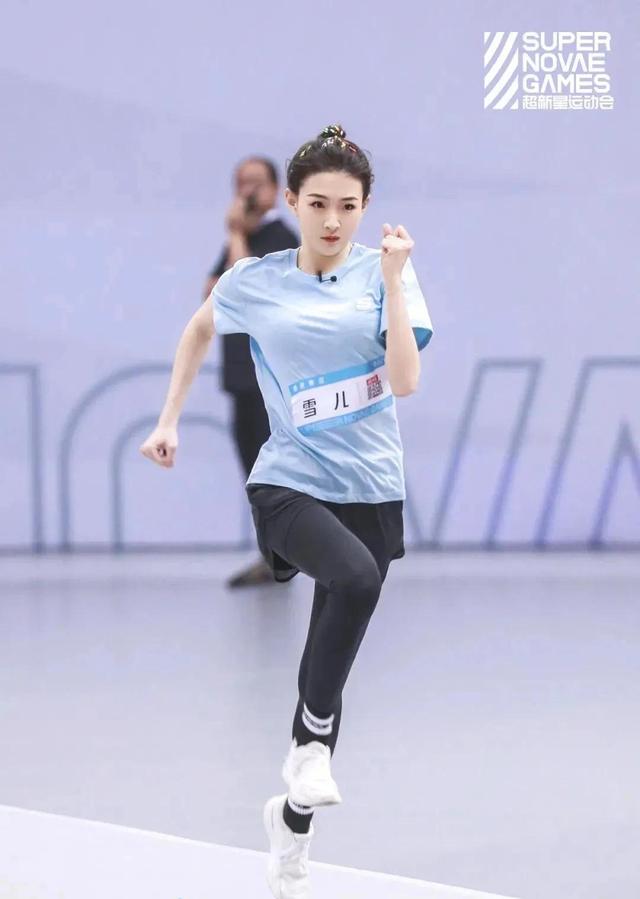 腾讯体育最美篮球美女（茶余饭后雪儿）(12)