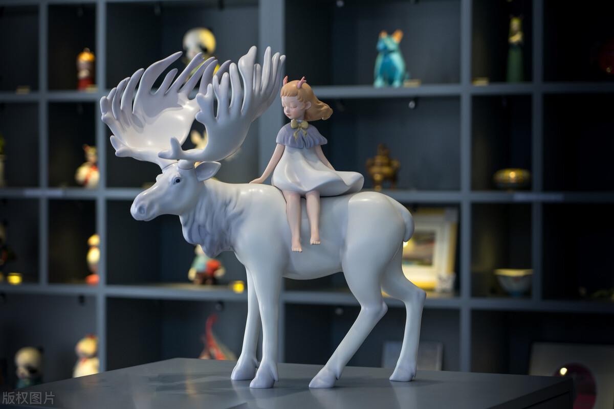 乔迁新居朋友送什么（朋友搬新家适合送什么礼物寓意好）