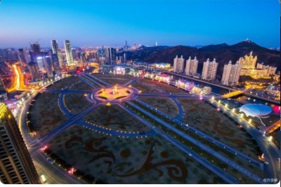 ​现在世界最大的广场——大连星海广场