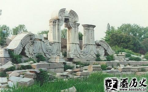 火烧圆明园遗址