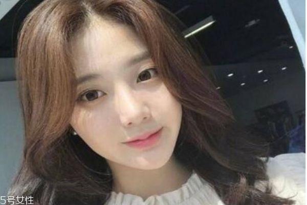 额头窄适合什么刘海 额头窄适合最佳发型