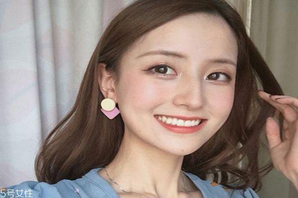 额头窄适合什么刘海 额头窄适合最佳发型