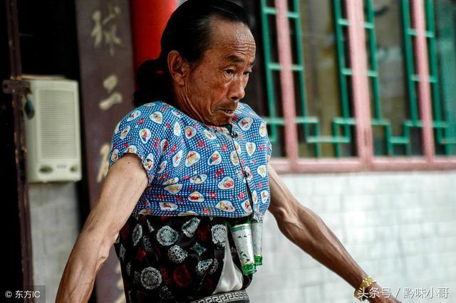 香港特首称为“鬼手”的高人，缩骨功能缩成“书本厚”，身世解迷