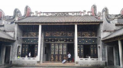 ​曹操下令处死吕布的时候吕布为什么只骂刘备一个人