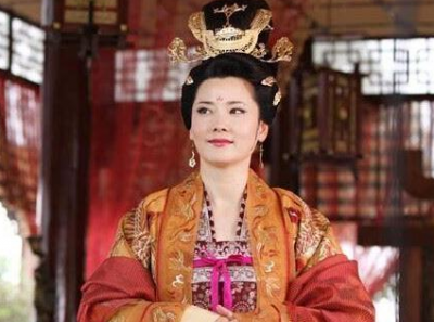 ​唐玄宗为何对杨贵妃如此宠爱 仅仅和武惠妃长的相似吗