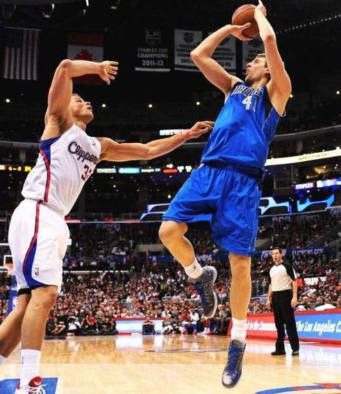 nba十位投篮姿势最丑球员(21世纪NBA的4大颜射高手)(4)