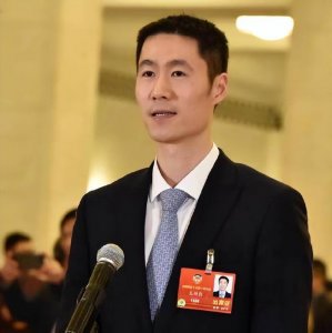 ​实力不输马琳王皓，44岁王励勤转行成功，国乒动荡刘国梁可启用他