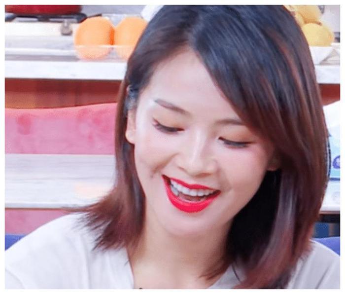 刘涛直播首秀完美落幕,成绩优越人气高,背后天天失眠惹人心疼