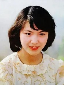 ​明星颜值的巅峰时刻一一金莉莉