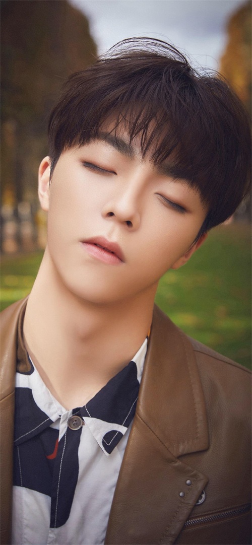 每日无水印壁纸第260期：明星陈立农艺术写真手机壁纸