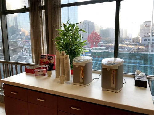 坐高铁动车的商务座是怎样一种体验?带大家看看