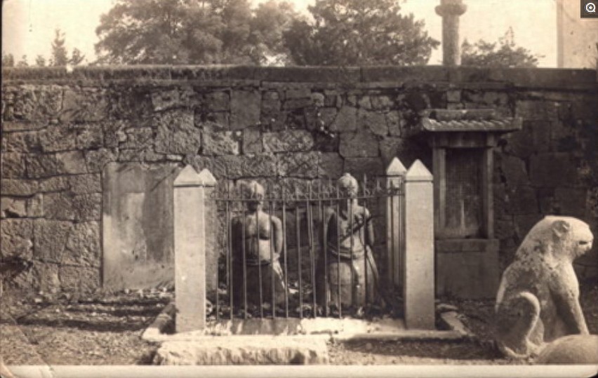 秦桧夫妻跪像9张:全国处处有雕像,挨骂下跪800年