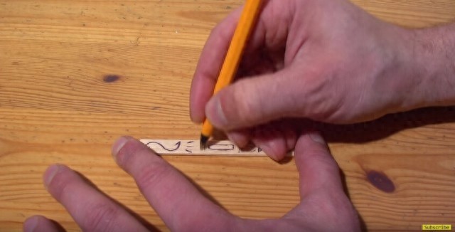 国外网友自制迷你弓箭,看完后大家都对他竖起大拇指