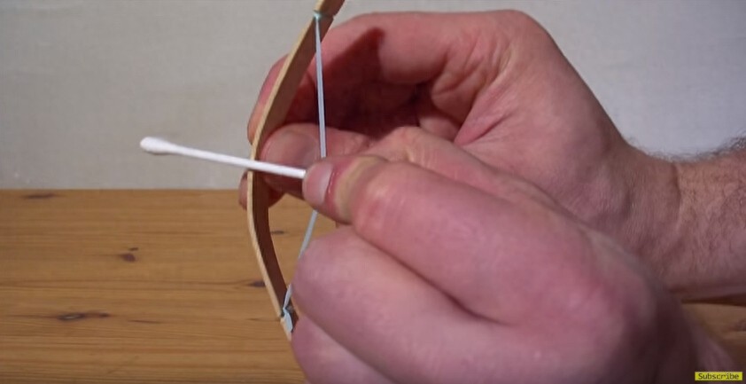 国外网友自制迷你弓箭,看完后大家都对他竖起大拇指