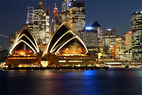 澳大利亚悉尼歌剧院：这座建筑已被视为世界的经典建筑载入史册