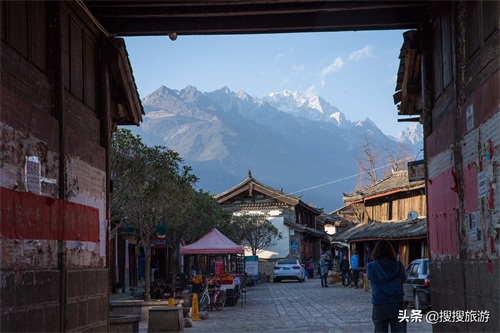 白沙古镇北临玉龙雪山，世界级“古纳西王国”