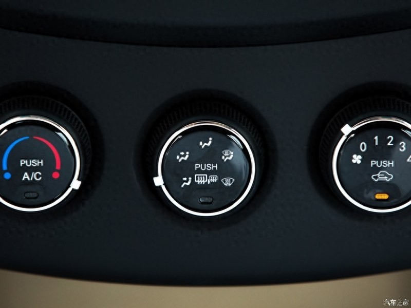 7万可买最实用车:五菱宏光S1,中国神车榜排第一的大哥