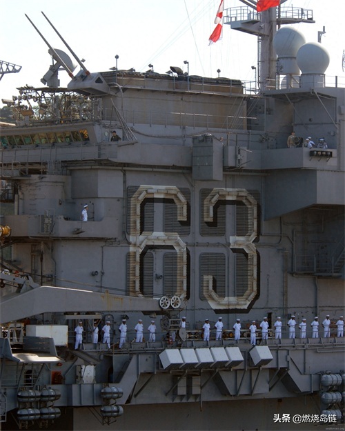 世界常规动力航母的巅峰——已经退役的美国“小鹰”级航空母舰