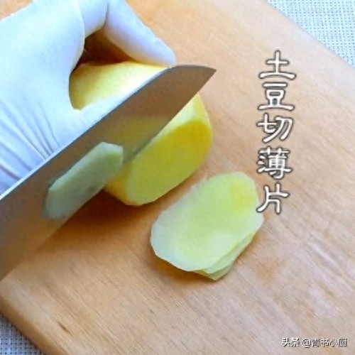 薯片这样炸才正宗，在家做大人小孩都爱吃的炸薯片，嘎嘣脆真滋味