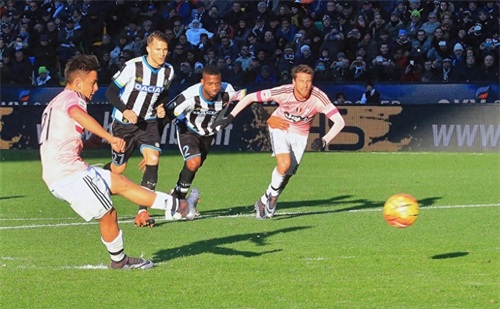 意甲联赛－－尤文图斯大胜乌迪内斯