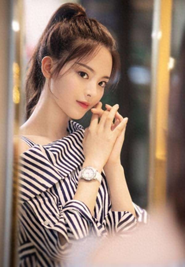 最全介绍！火箭少女101成员：杨超越