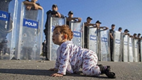 实拍战乱中的叙利亚儿童:画面让人觉得揪心,实在是太可怜了