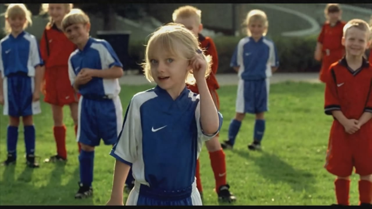 几分钟阅读《我是山姆》，7岁女孩照顾弱智爸爸，却遭到横加阻拦