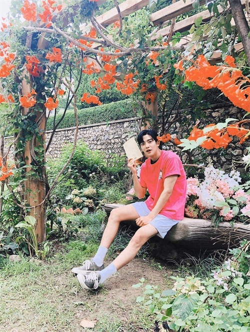 韩国新生代偶像金路云