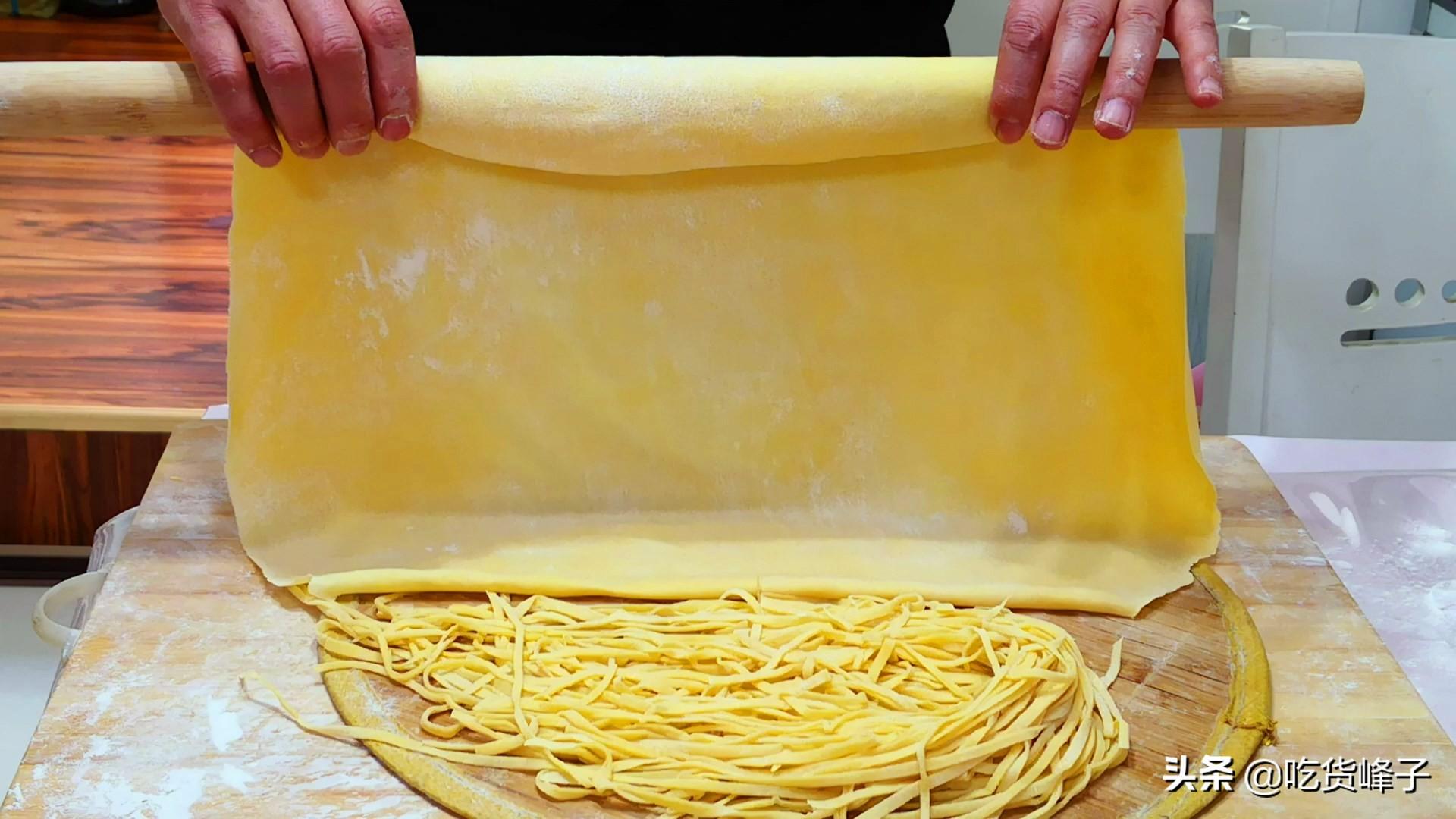手擀面煮几分钟能熟(手擀面煮多久才熟)