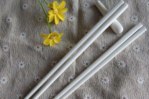 中国古代为什么放弃刀叉,改用筷子?