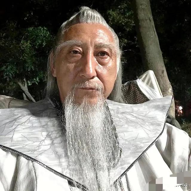 雪中悍刀行轩辕大磐与轩辕敬城（为什么说轩辕大磐不作死就不会死）(1)