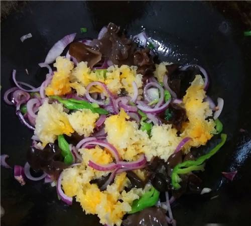 炒牛肉怎么炒好吃,如何炒牛肉又嫩又好吃窍门图8