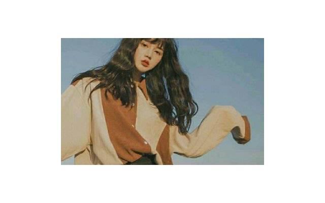 一个女人离婚带孩子独自生活（离婚后带着孩子的女人）